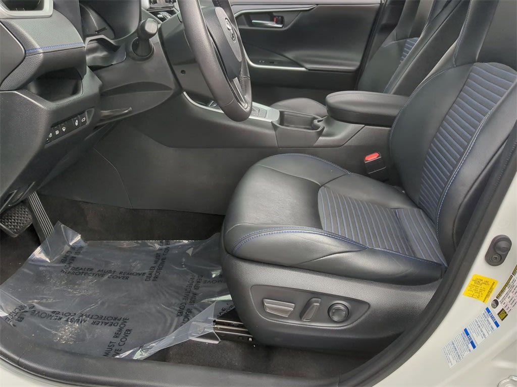 2021 Toyota RAV4 XSE 9