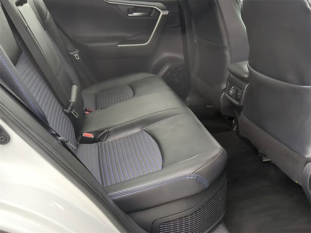 2021 Toyota RAV4 XSE 29