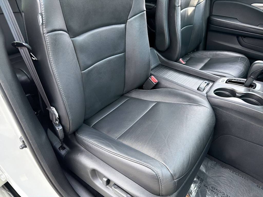 Thumbnail: 2018 Honda Pilot - 11