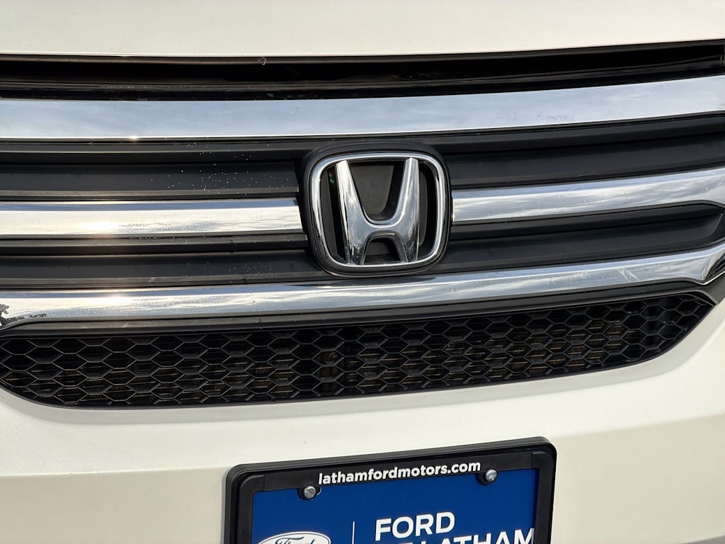 Thumbnail: 2018 Honda Pilot - 6