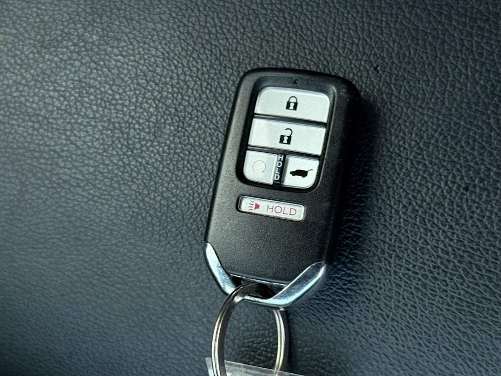 Thumbnail: 2018 Honda Pilot - 18