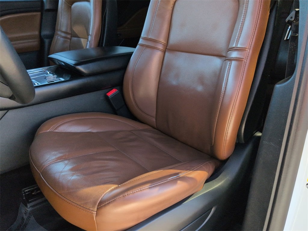Thumbnail: 2020 Lincoln Aviator - 10