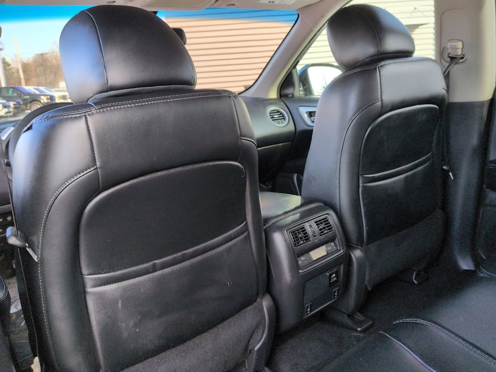 Thumbnail: 2016 Nissan Pathfinder - 12