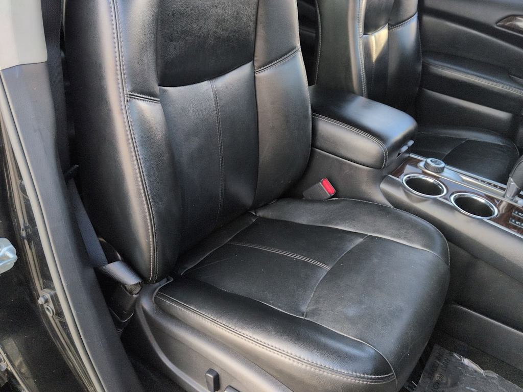 Thumbnail: 2016 Nissan Pathfinder - 11