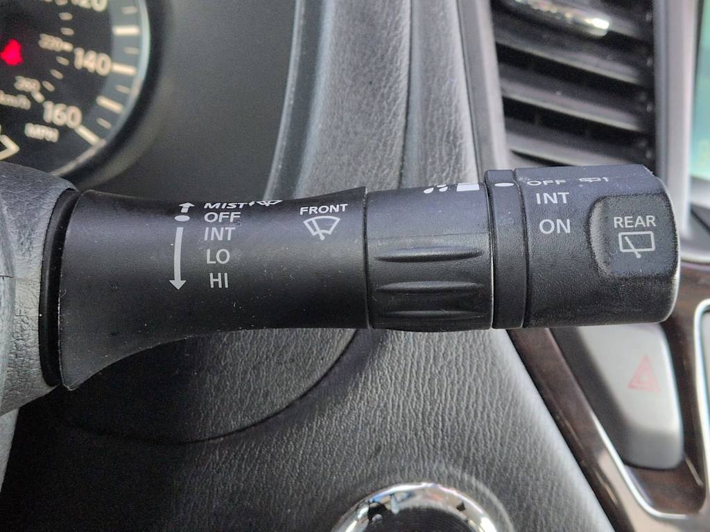 Thumbnail: 2016 Nissan Pathfinder - 32