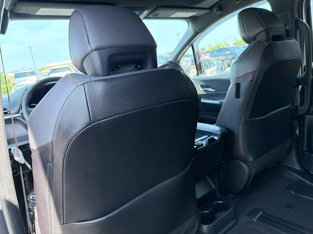 Thumbnail: 2022 Toyota Sienna - 11