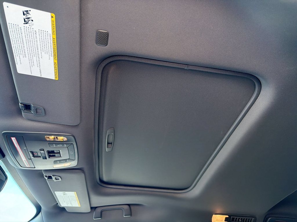 Thumbnail: 2022 Toyota Sienna - 26