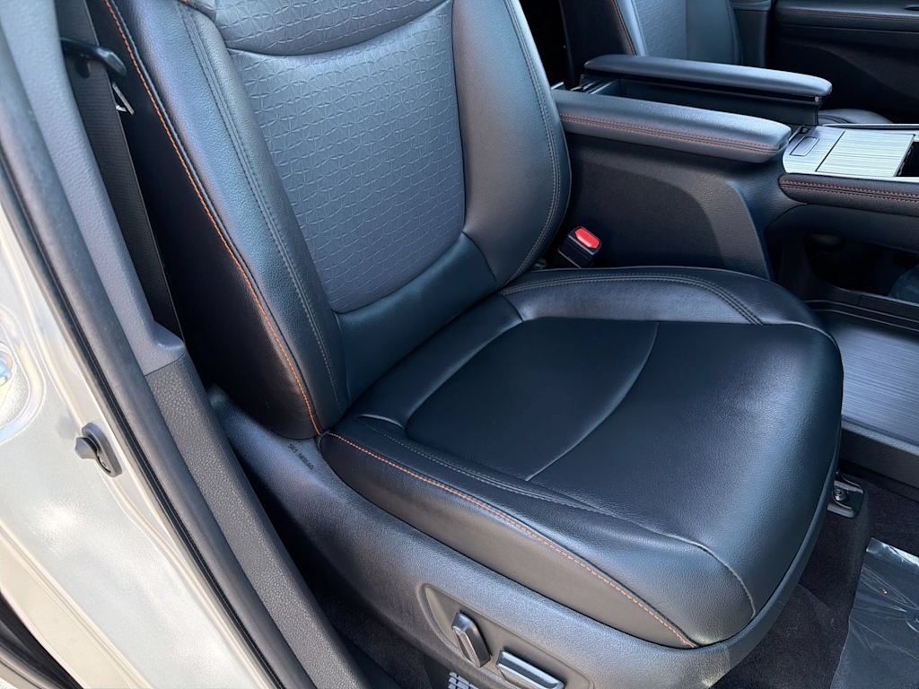 Thumbnail: 2022 Toyota Sienna - 12