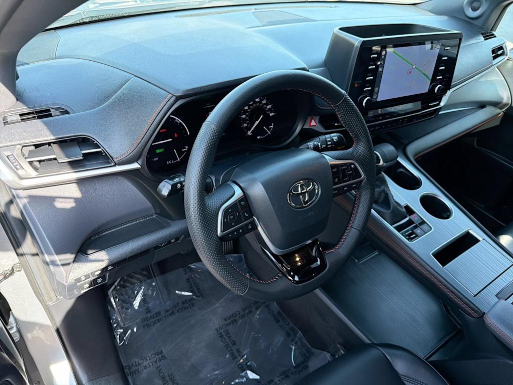 Thumbnail: 2022 Toyota Sienna - 2