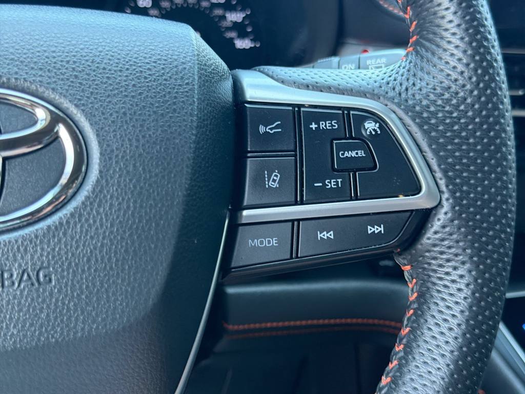 Thumbnail: 2022 Toyota Sienna - 30