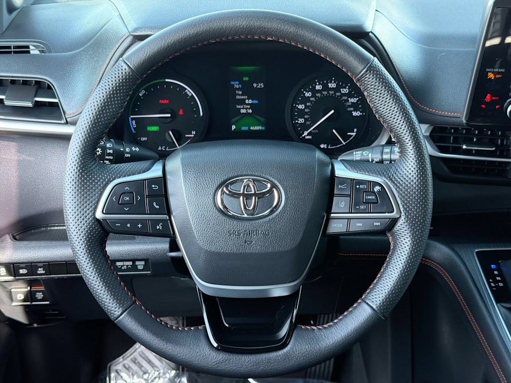 Thumbnail: 2022 Toyota Sienna - 13