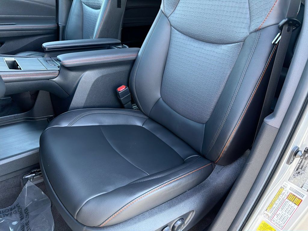 Thumbnail: 2022 Toyota Sienna - 10