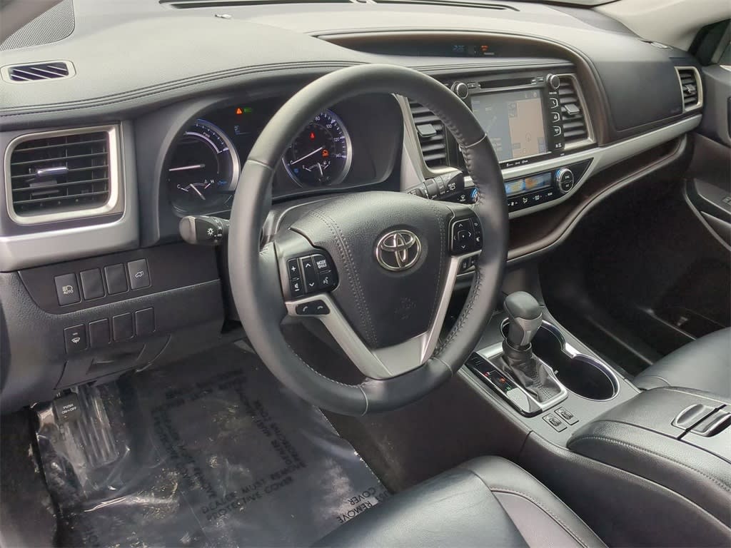 2019 Toyota Highlander XLE 2