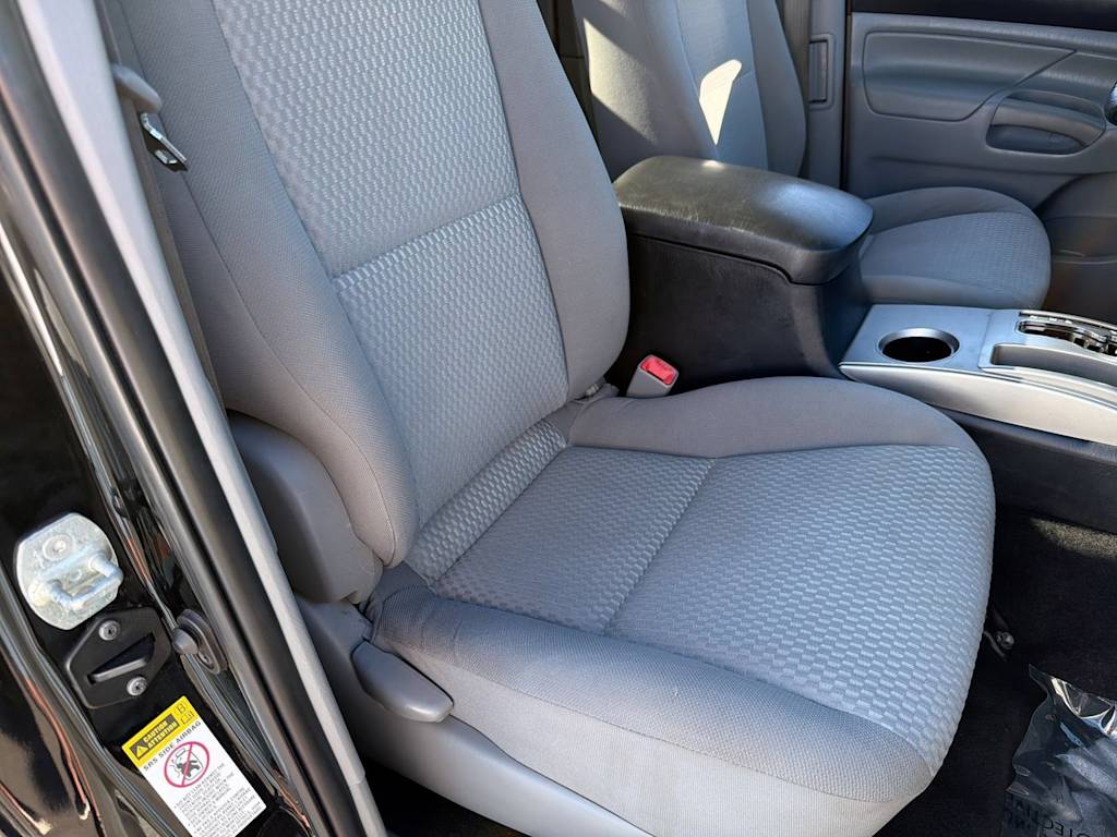 Thumbnail: 2012 Toyota Tacoma - 27