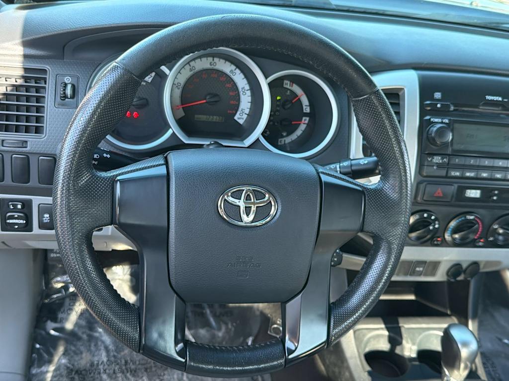 Thumbnail: 2012 Toyota Tacoma - 11