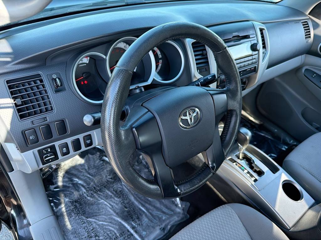 Thumbnail: 2012 Toyota Tacoma - 2