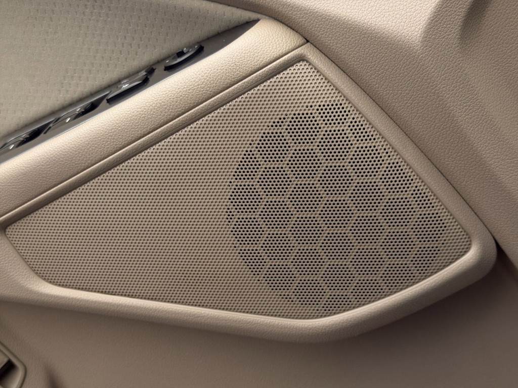 Thumbnail: 2015 Kia Optima - 35