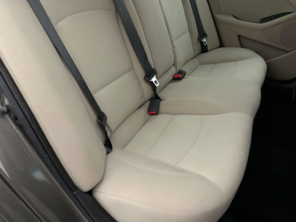 Thumbnail: 2015 Kia Optima - 11