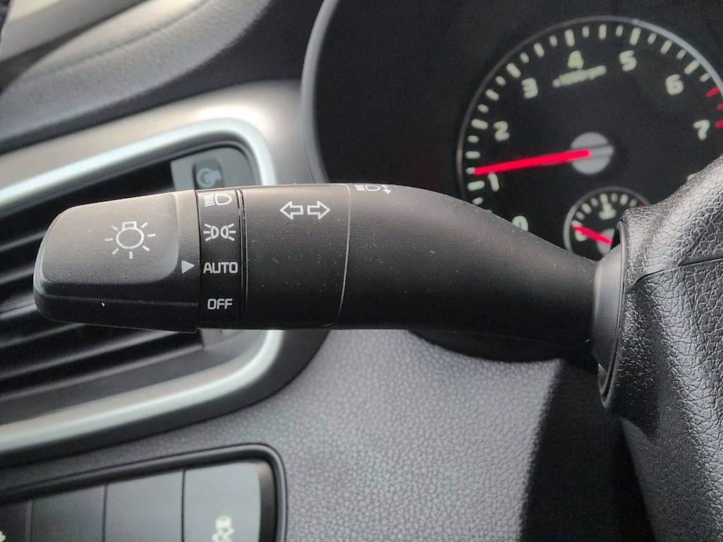 Thumbnail: 2016 Kia Sorento - 32