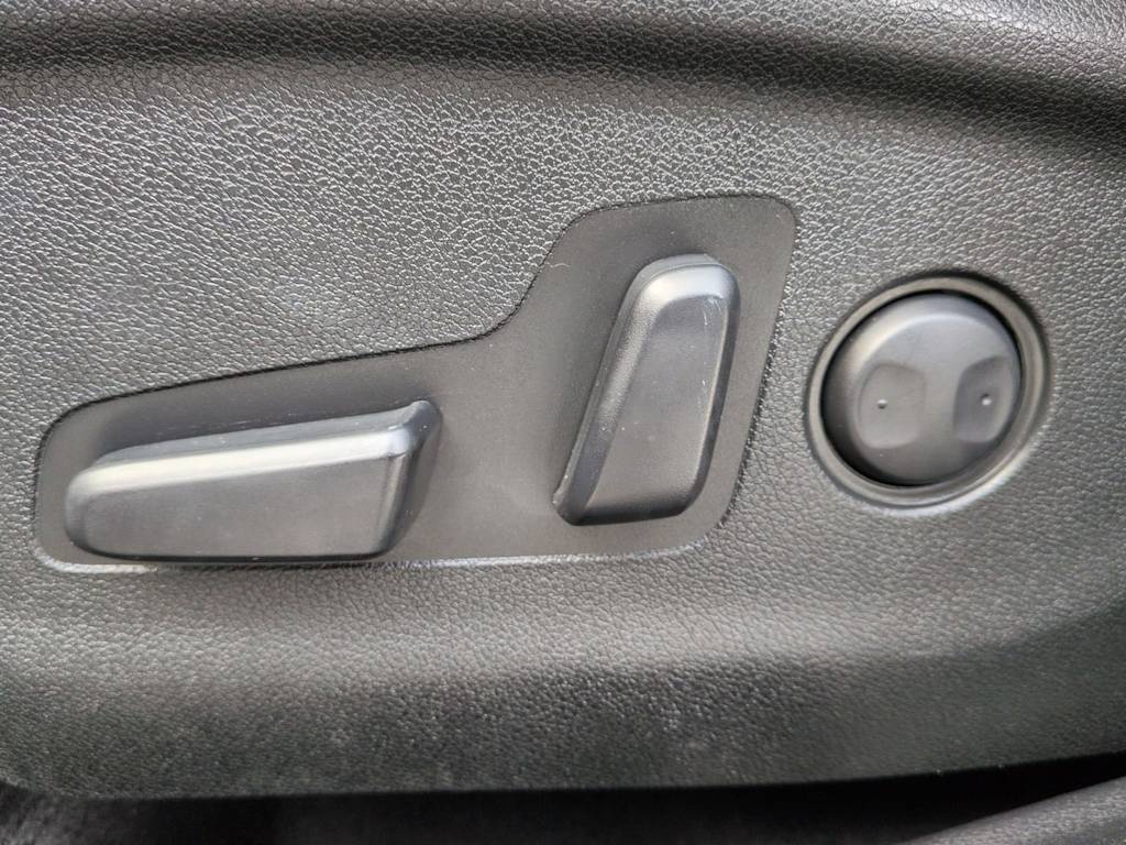 Thumbnail: 2016 Kia Sorento - 28