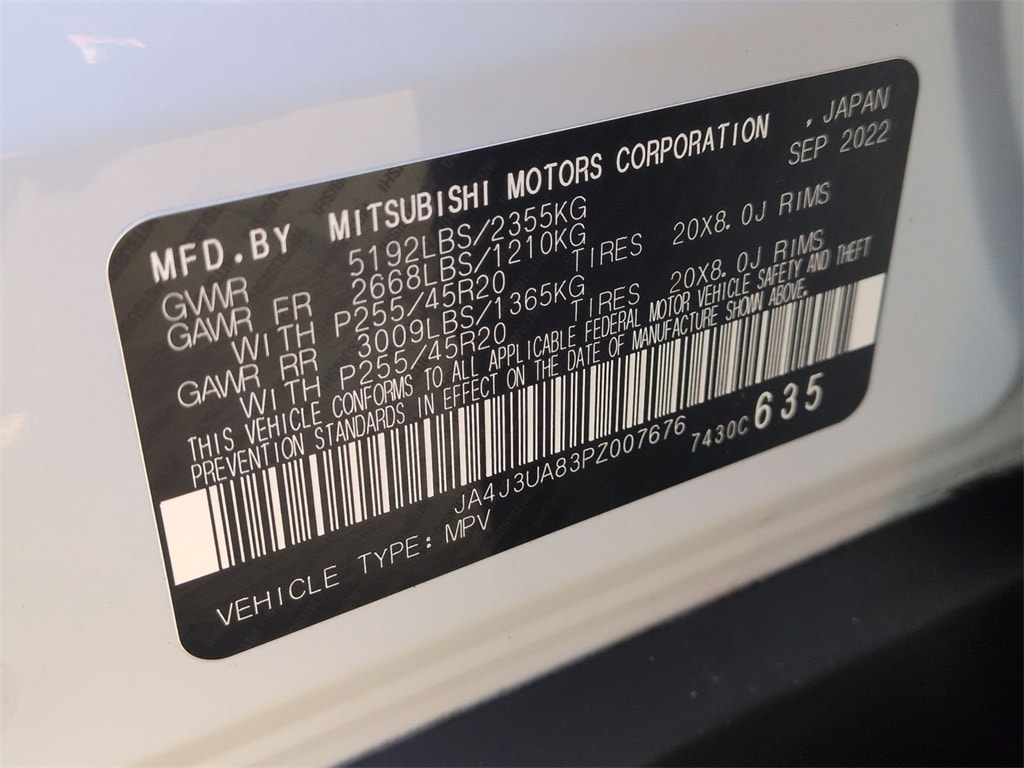 Thumbnail: 2023 Mitsubishi Outlander - 19