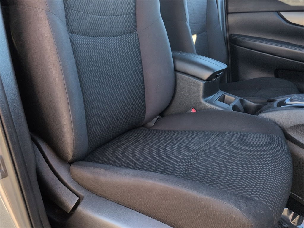 Thumbnail: 2019 Nissan Rogue Sport - 9