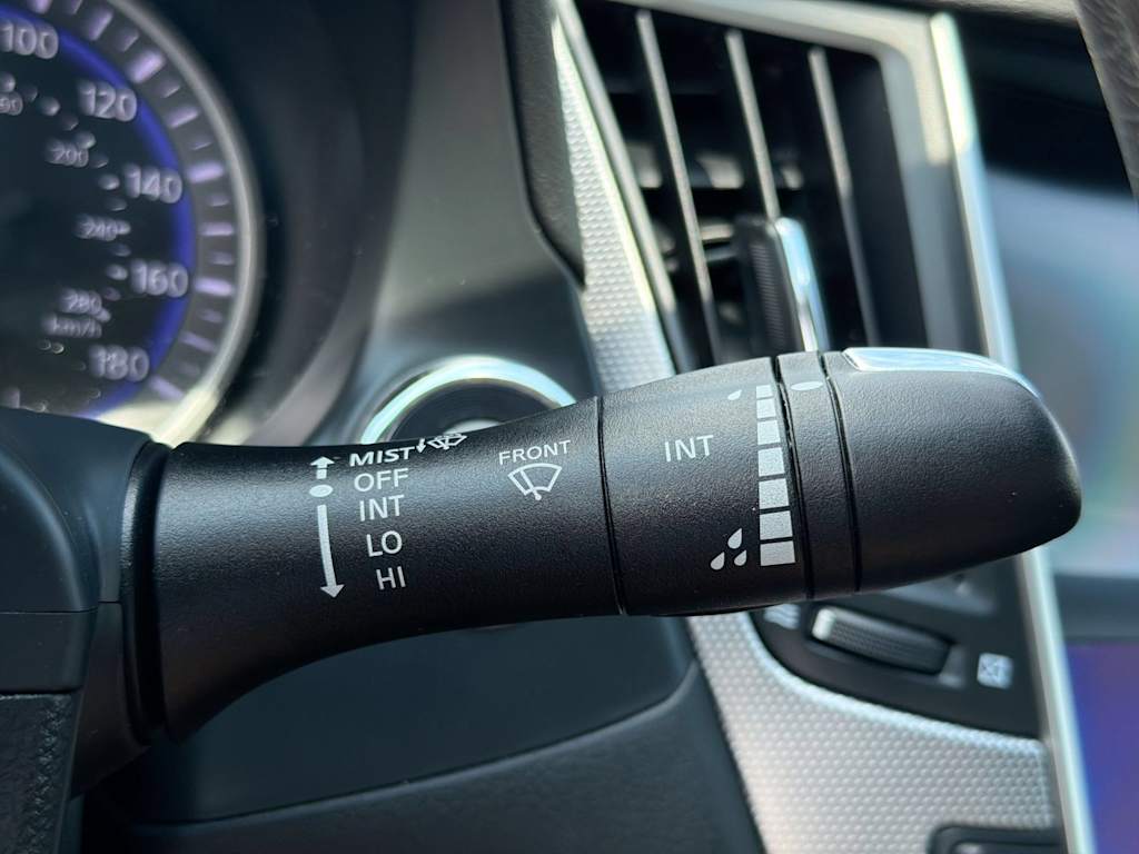 Thumbnail: 2015 INFINITI Q50 - 16