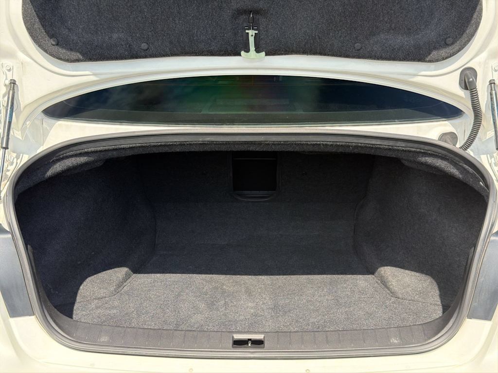 Thumbnail: 2015 INFINITI Q50 - 17