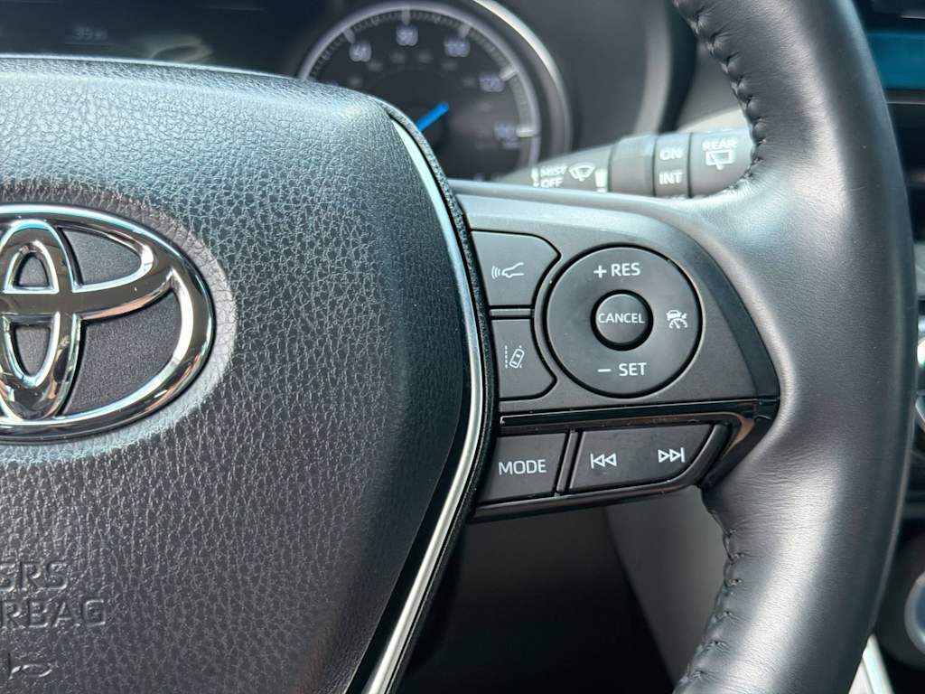 Thumbnail: 2021 Toyota Venza - 31
