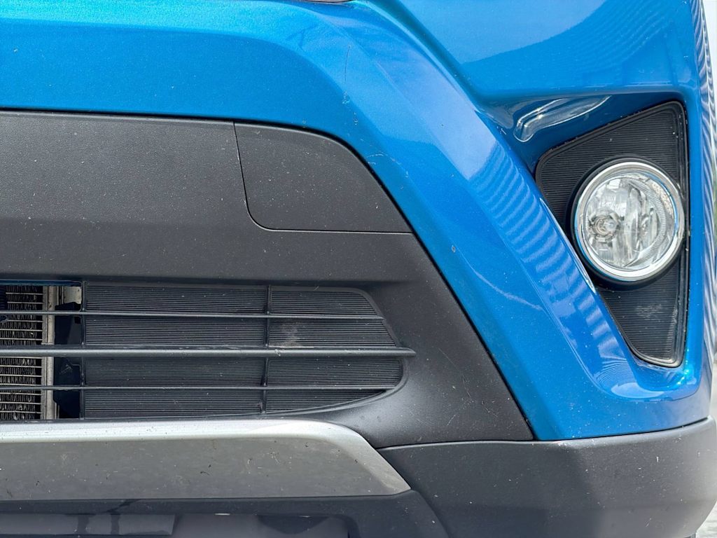 Thumbnail: 2017 Toyota RAV4 - 25