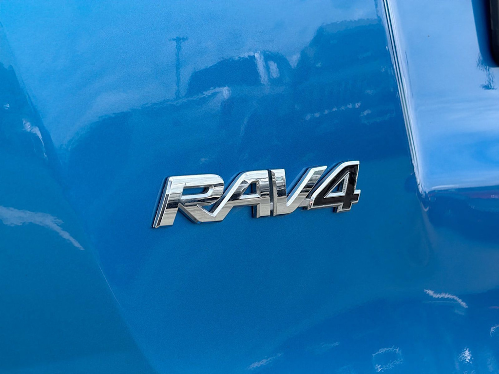 Thumbnail: 2017 Toyota RAV4 - 26