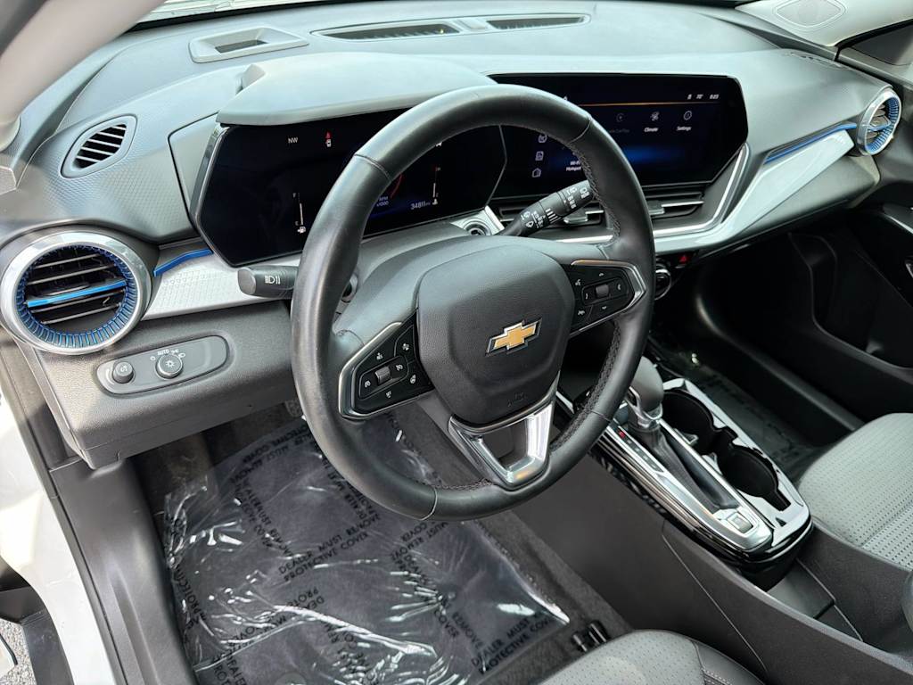 Thumbnail: 2024 Chevrolet Trax - 2