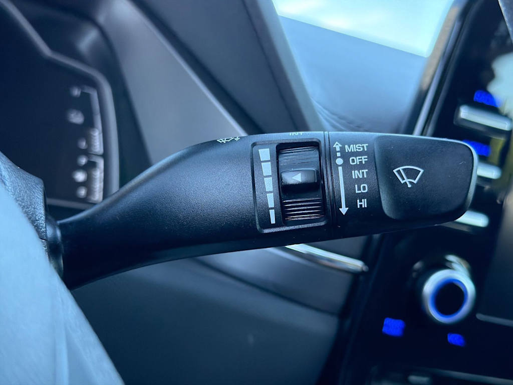 Thumbnail: 2021 Hyundai Ioniq - 32