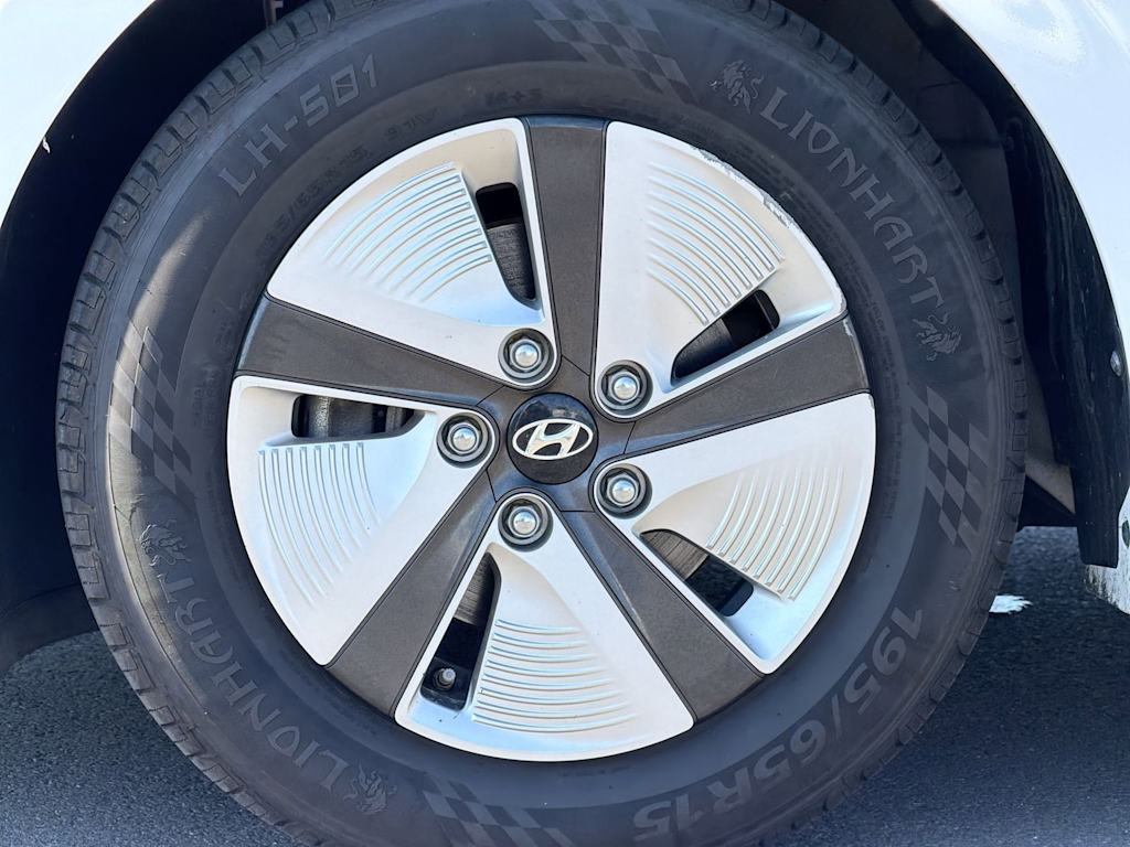 Thumbnail: 2021 Hyundai Ioniq - 7