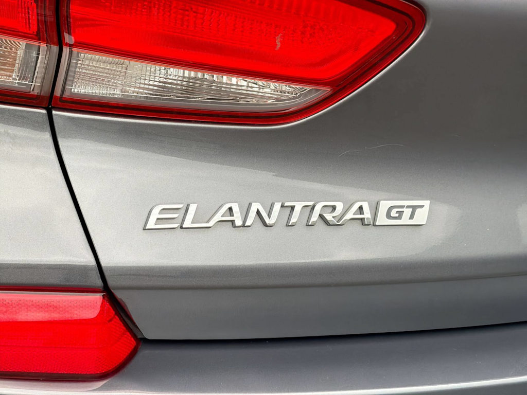 Thumbnail: 2018 Hyundai Elantra - 26