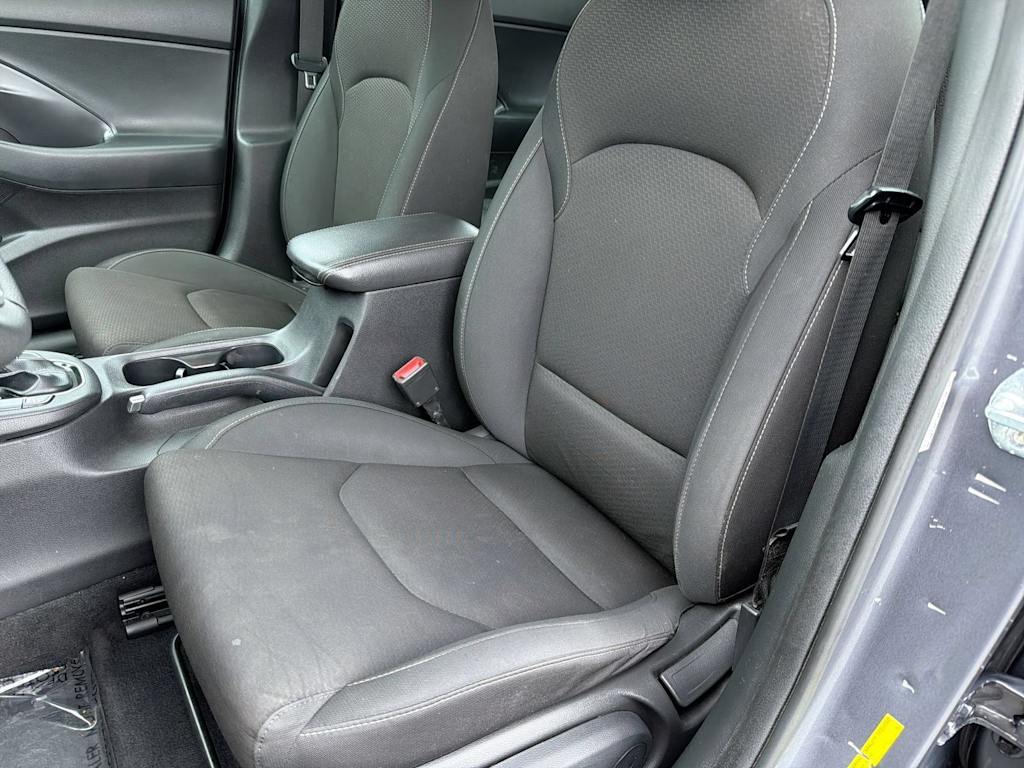 Thumbnail: 2018 Hyundai Elantra - 10