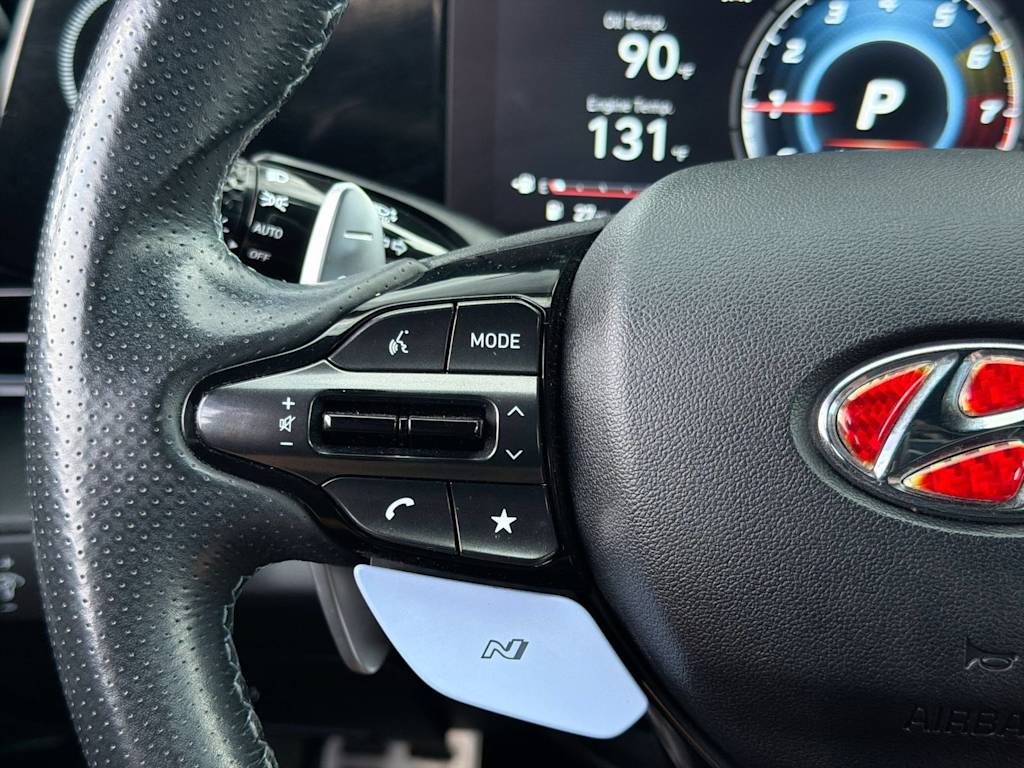 Thumbnail: 2022 Hyundai Elantra - 32
