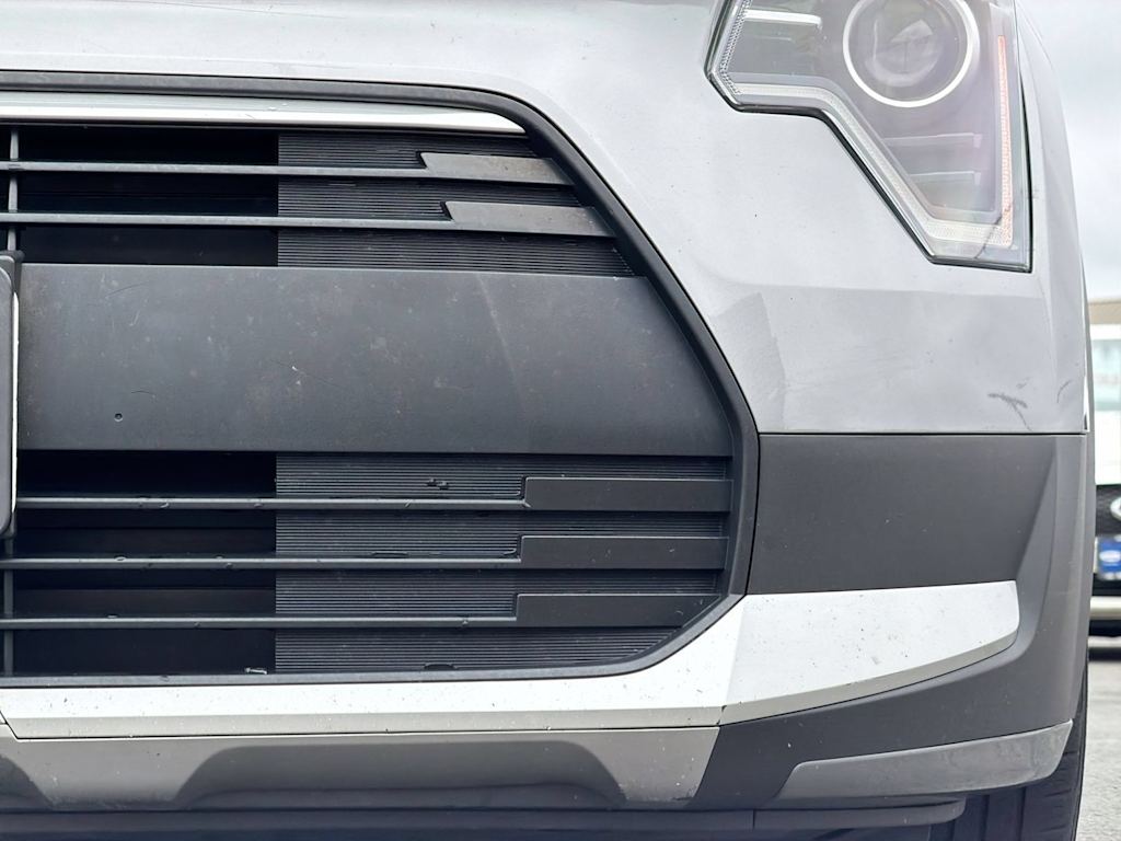 Thumbnail: 2023 Kia Niro - 25
