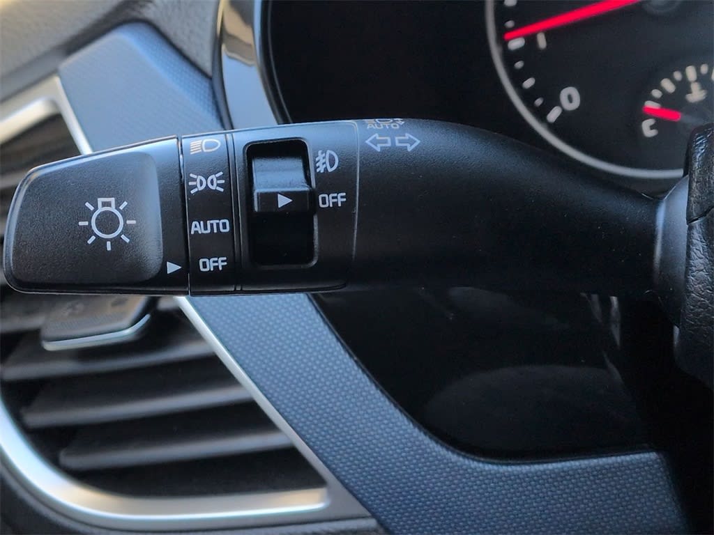 Thumbnail: 2023 Kia Seltos - 12