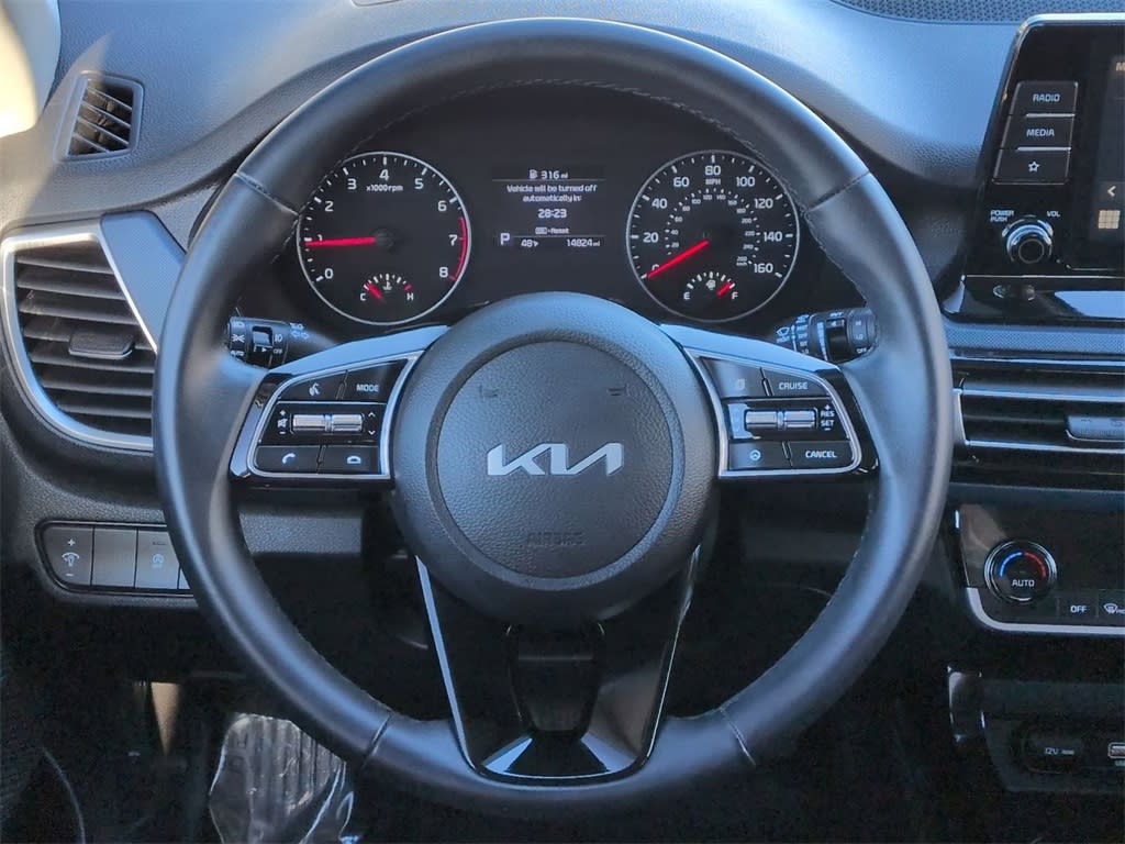 Thumbnail: 2023 Kia Seltos - 11