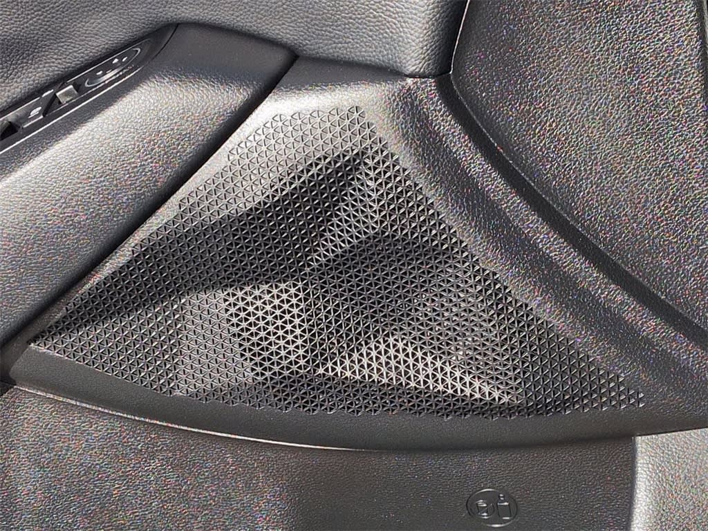 Thumbnail: 2023 Kia Seltos - 35