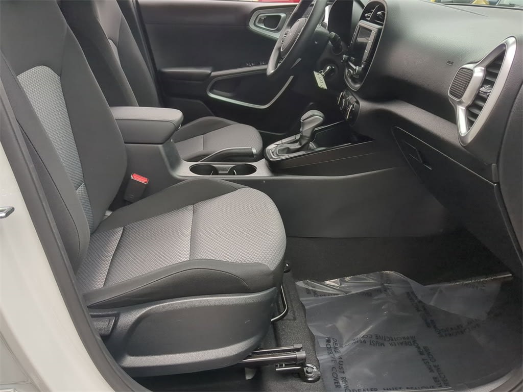 2023 Kia Soul LX 30
