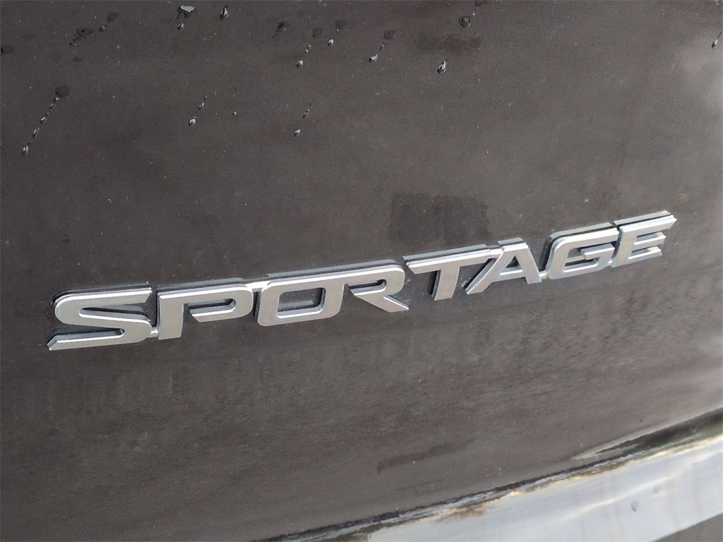 Thumbnail: 2016 Kia Sportage - 6