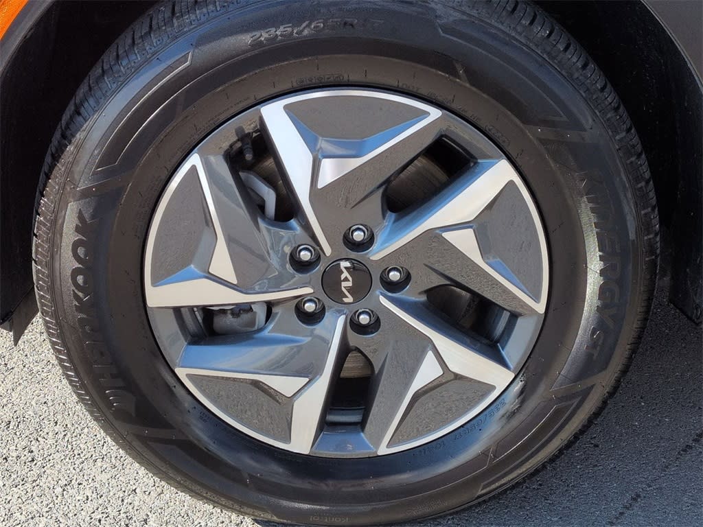 Thumbnail: 2022 Kia Sorento - 7