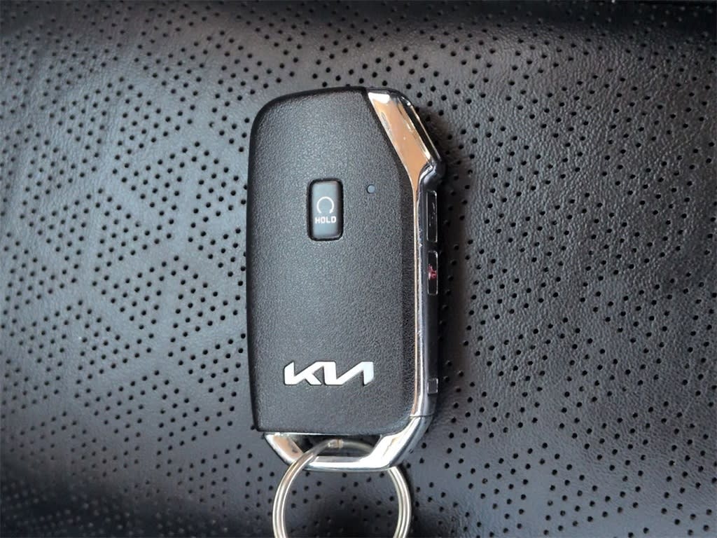 Thumbnail: 2022 Kia Sorento - 17