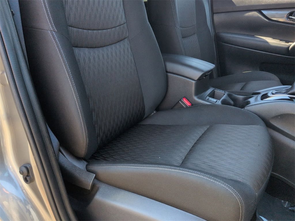 Thumbnail: 2020 Nissan Rogue - 10