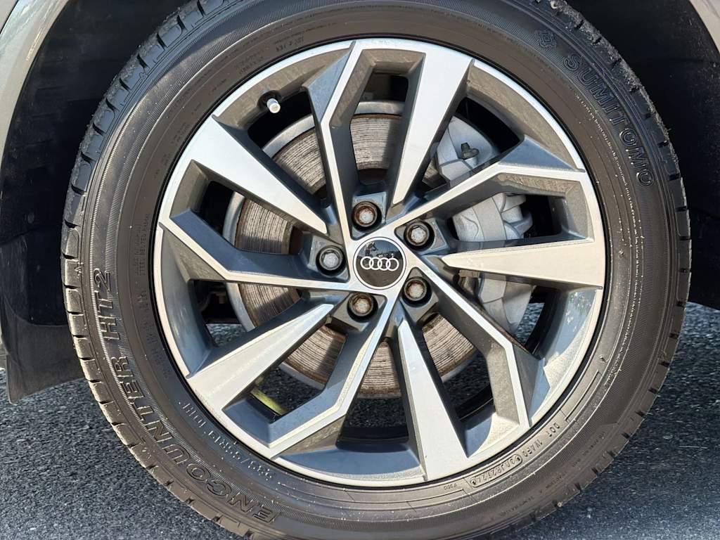 Thumbnail: 2023 Audi Q5 - 8