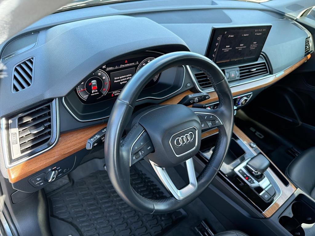 Thumbnail: 2023 Audi Q5 - 2