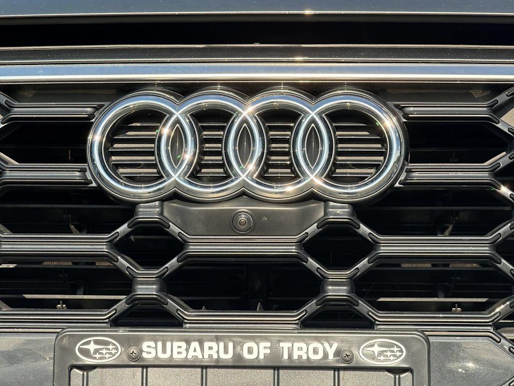 Thumbnail: 2023 Audi Q5 - 6