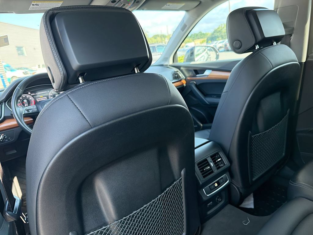 Thumbnail: 2023 Audi Q5 - 11